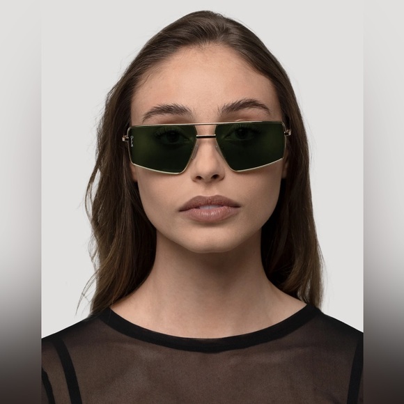 OTRA Gold Frame Sunglasses NWT - Picture 5 of 12